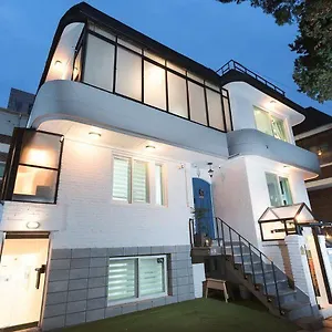 酒店 Mono House Hongdae, 首爾